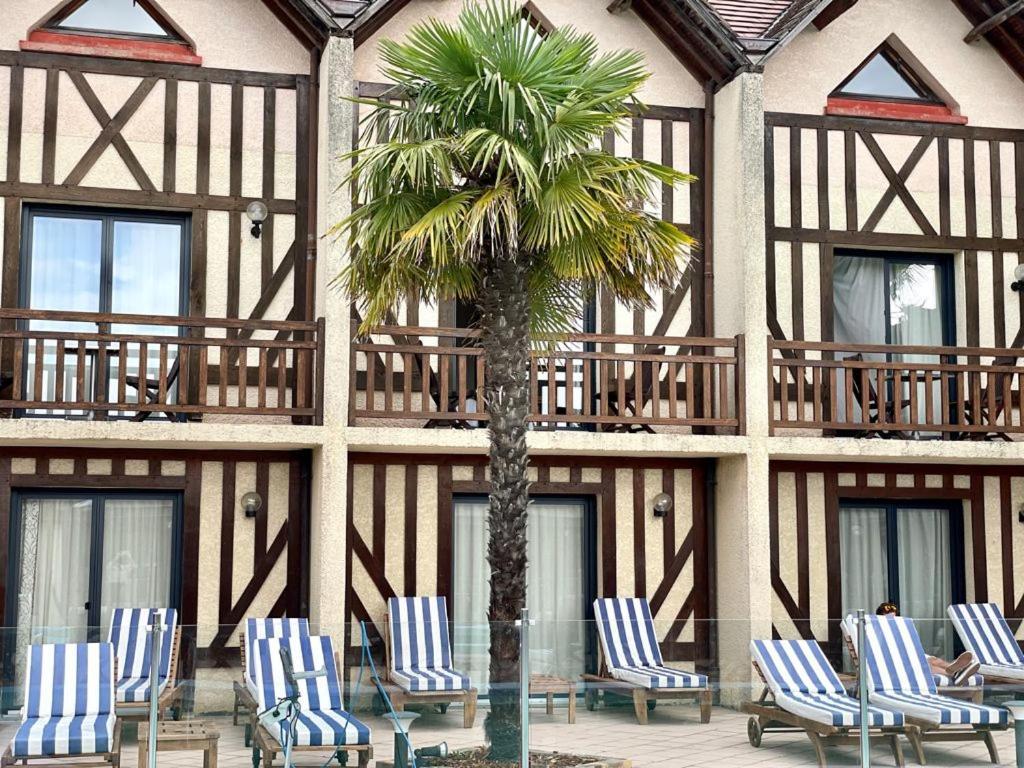 Logis Le Clos Deauville Saint Gatien Exterior photo